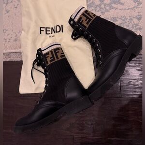 Fendi ｜Rockoko Black leather biker boots with stretch fabric